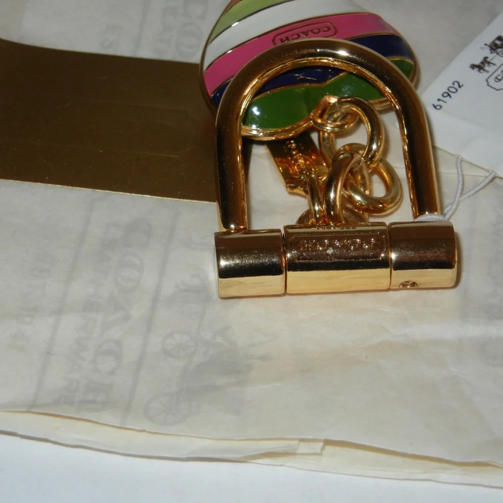 *Vintage* NWT Coach Legacy Heart Keyfob Keychain Striped Hangtag $98 - Picture 3 of 4